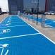 Wegmarkering oplaadpunt parkeervak blauw met symbool auto/stekker - wegenverf