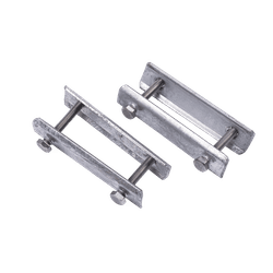 Beugelset t.b.v. montage verkeersbord op hekwerk