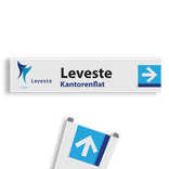 Verwijsbord 1500x350mm met eigen ontwerp en pijl naar wens