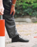 Inzinkbare parkeerpaal staal rood/wit - Handbediend of half automatisch met driekantslot