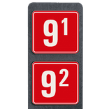 Poteau de numéro de maison à deux plaques rouges et blanches réfléchissantes