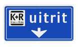 Blauw bewegwijzeringsbord met pictogrammen en tekst naar wens