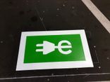 Wegmarkering oplaadpunt - symbool stekker groen wit