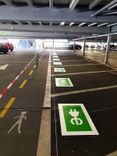 Wegmarkering oplaadpunt - symbool stekker groen wit