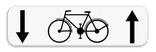 Verkeersbord SB250 M4 onderbord - Fietsers mogen in 2 richtingen 700x200 mm