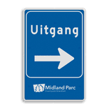 Routebord met huisnummers met logo in huisstijl