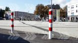 Afzetpaal rond Ø60-108mm rood wit - vaste uitvoering met grondanker