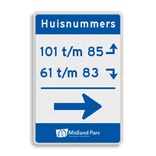 Routebord met huisnummers met logo in huisstijl