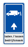 Parkeerroutebord E8p laden en lossen busje met pijl en bedrijfsnaam