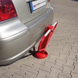 Crash-proof Anti-parkeerbeugel - rood - neerklapbaar - cilinderslot