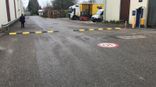Extrémité de ralentisseur en plastique recyclé jaune/noir – 60 mm – 20 km/h