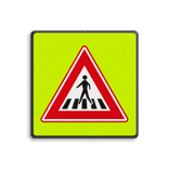 Verkeersbord RVV J22f voetgangers oversteekplaats - extra opvallend (fluorescerend)