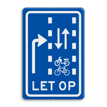 Verkeersbord RVV VR09-04 - Let op: recht doorgaande fietsers en bromfietsers in twee richtingen