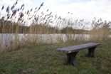 Banc public bicolore sans dossier en plastique recyclé - Govaplast - modèle Bonn