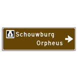 Verwijsbord KOKER Bruin/wit/zwart - pijl rechts, 2 regelig met 1 pictogram - Klasse 3 reflecterend