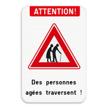 Panneau d'information - Des personnes agées traversent