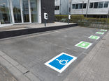 Wegmarkering mindervalide - symbool rolstoel blauw wit