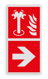 Brand bord met pictogram Ondergrondse brandkraan en pijl