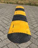 Verkeersdrempel rubber compleet - 15-20km/u - 50mm hoog - geel zwart