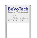 Bedrijfsnaambord 3:4 reflecterend met luxe staanders - Met beeldmateriaal/foto