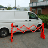 Kunststoff-Scherensperre bis 238 cm – klappbares Absperrgitter