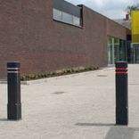 Poteau anti-stationnement recyclé avec tête diamant et bandes réfléchissantes