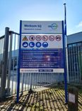 Informatiebord toegang terrein veiligheidsregels met staanders Ø70 + eigen ontwerp reflecterend