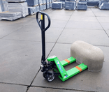 Jumboblok beton grijs met lepelgaten- 900x500x450mm - 300kg