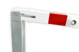 Poteau de parking rabattable rouge/blanc 70 x 70 mm avec ancrage au sol