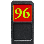Poteau de numéro de maison avec panneau rouge-jaune réfléchissant fluorescent