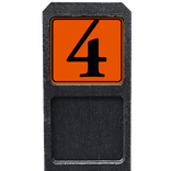 Poteau de numéro de maison avec panneau orange-noir réfléchissant