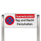 Feuerwehrzufahrt freihalten Parkverbot Schild mit zwei Aluminium Pfosten