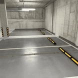Butée de parking en plastique recyclé noir/jaune réfléchissante – 1760 mm