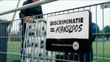 Duurzaam informatiebord - Discriminatie = Kansloos