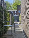 Fietsnietje staal 600x1300mm met tussenbuis - met grondankers