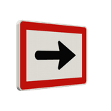 Schifffahrtsschild B.1 - Gebot die durch den Pfeil angezeigte Richtung einzuschlagen