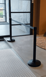Poteau de barrière avec ruban noir 2 mètres - lot de 2 pièces