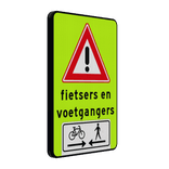 Verkeersbord RVV J37 pas op overstekende fietsers en voetgangers - reflecterend