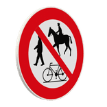 Panneau accès interdit aux randonneurs, cyclistes et cavaliers