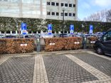 Verkeersbord parkeren elektrische voertuigen zonder volle accu - reflecterend