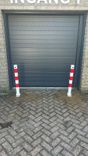 Parkeerpaal 70x70mm rood wit - neerklapbaar met grondstuk