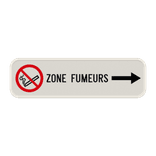 Panneau de signalisation avec flèche directionnelle - Zone non-fumeur