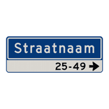 Straatnaambord 11 karakters 800x300mm 1 regelig + pijl en huisnummers NEN 1772
