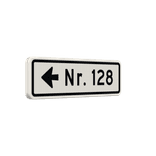 Huisnummer verwijsbord 08 karakters 500x150 mm met pijl NEN 1772 - reflecterend