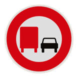 Panneau B3a – Interdiction de dépasser pour certains véhicules de transport de marchandises