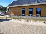 Fietsnietje staal 600x1300mm met tussenbuis - met grondankers