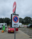 Verkeersbord niet parkeren eigen terrein + wegsleepregeling - reflecterend