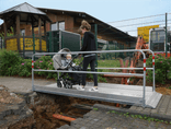 Loopbrug staal met aluminium vloer, met leuningen inklapbaar - diverse afmetingen