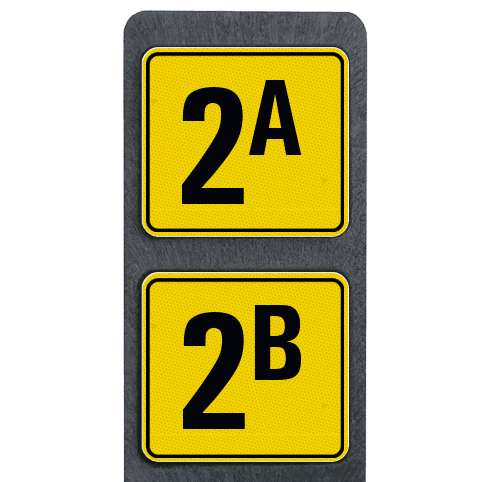 Huisnummerpaal met twee bordjes geel/zwart reflecterend - modern lettertype