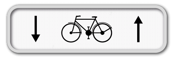 Panneau G2000 - M4 - Cyclistes autorisés dans les deux sens